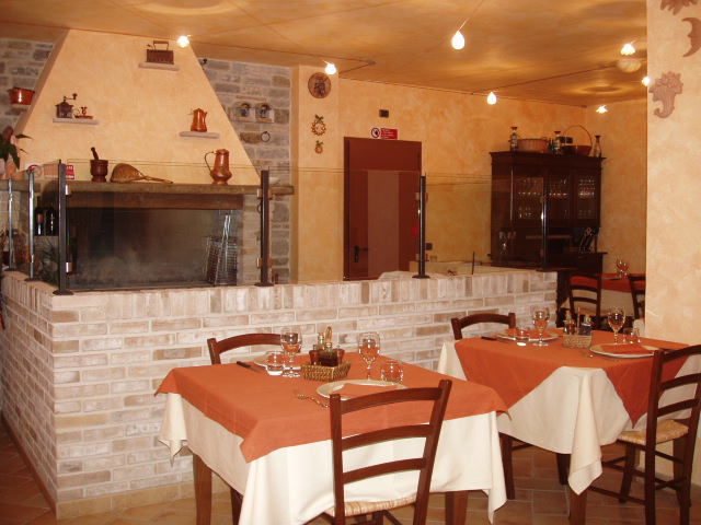 Sala ristorante dell'agriturismo Le Sodere